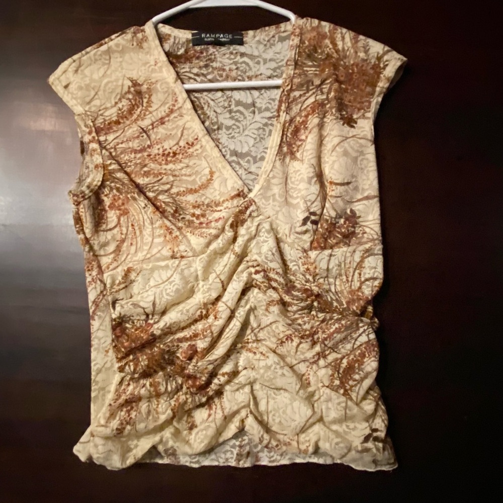 Rampage Women's Cream and Brown Feather Design Top, size small